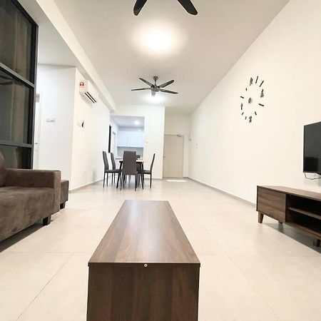 Quartz Near To Jonker Walk With Infinity Pool Cozy 3B2B Apartamento Malacca Exterior foto