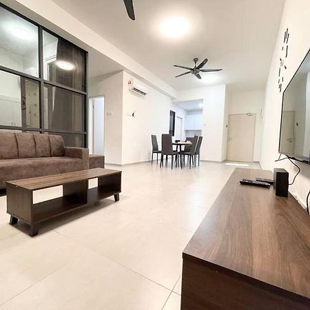 Quartz Near To Jonker Walk With Infinity Pool Cozy 3B2B Apartamento Malacca Exterior foto