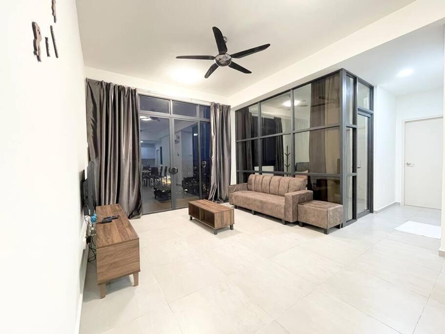 Quartz Near To Jonker Walk With Infinity Pool Cozy 3B2B Apartamento Malacca Exterior foto