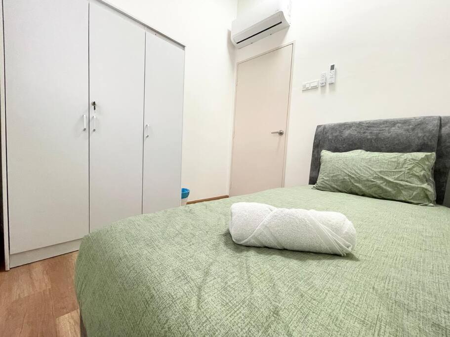 Quartz Near To Jonker Walk With Infinity Pool Cozy 3B2B Apartamento Malacca Exterior foto