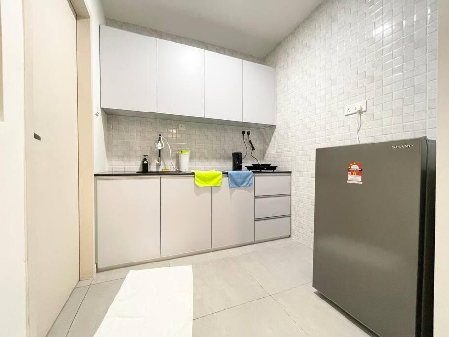 Quartz Near To Jonker Walk With Infinity Pool Cozy 3B2B Apartamento Malacca Exterior foto