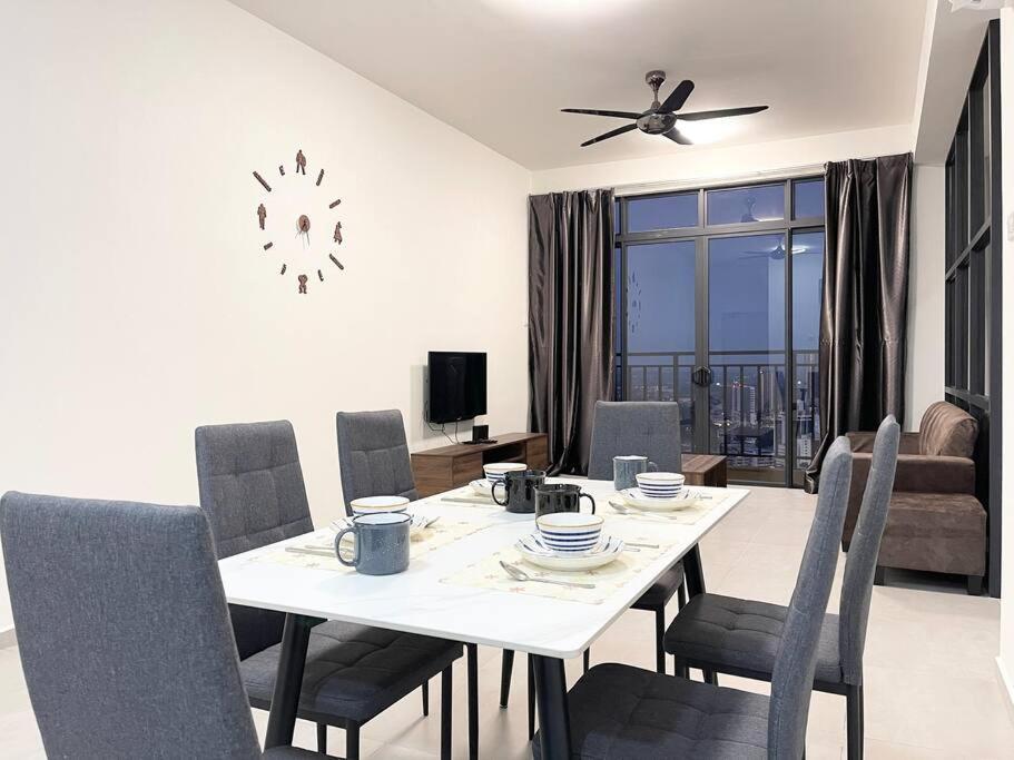 Quartz Near To Jonker Walk With Infinity Pool Cozy 3B2B Apartamento Malacca Exterior foto