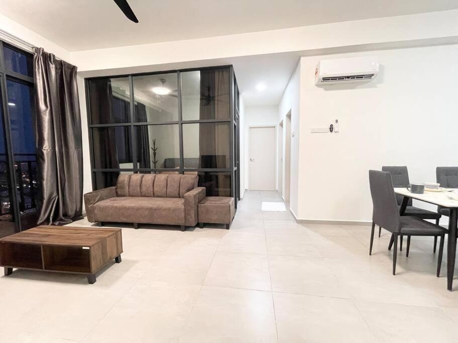 Quartz Near To Jonker Walk With Infinity Pool Cozy 3B2B Apartamento Malacca Exterior foto